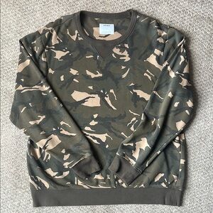 Old Navy Green and Tan Camouflage Crewneck Sweater